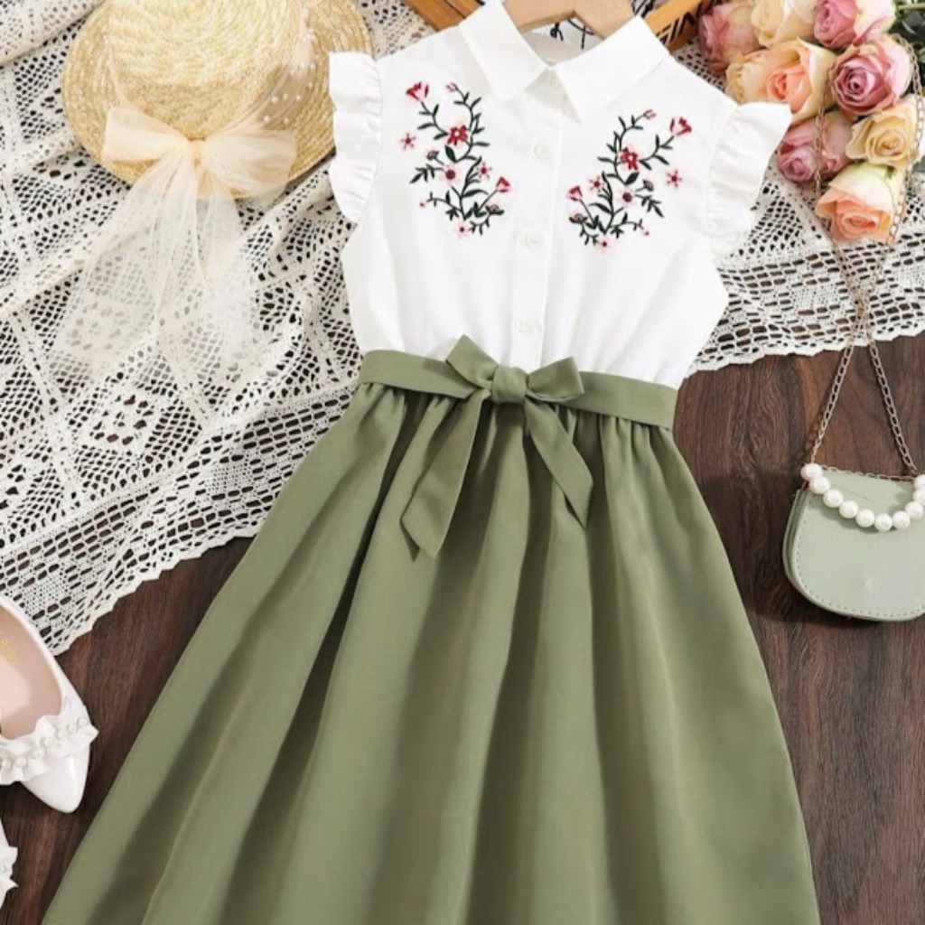 VESTIDO BLUSA BORDADA Y FALDA VERDE CON CINTO T AÑOS