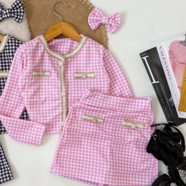 CONJUNTO ROSA, SACO, SHORT POLLERA Y MOÑO T 6 AÑOS