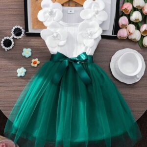 VESTIDO BLANCO Y VERDE DETALLE FLORES GRANDES CON CINTO T 7 AÑOS