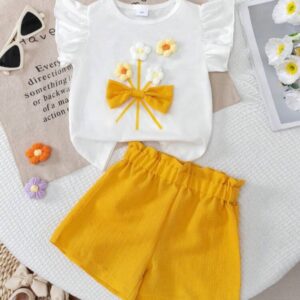 CONJUNTO REMERA MOÑO Y FLORES 3D CON SHORT T 5 AÑOS