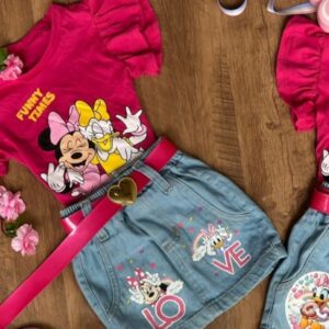 CONJUNTO REMERA FUCSIA, SHORT DE JEANS Y CINTO T 7 AÑOS