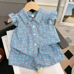 CONJUNTO CAMISA  CON SHORT FLOREADO T 5 AÑOS