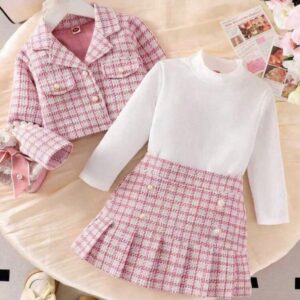 SET 3 PIEZAS SAQUITO, MANGAS LARGAS Y POLLERA ROSA T 5 AÑOS