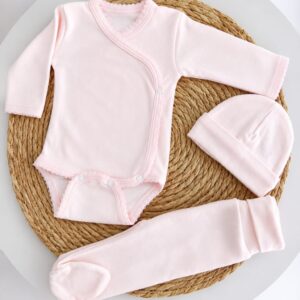 SET RN 3 PIEZAS, BODY CRUZADO , PANTALON Y GORRITO 100% ALGODON